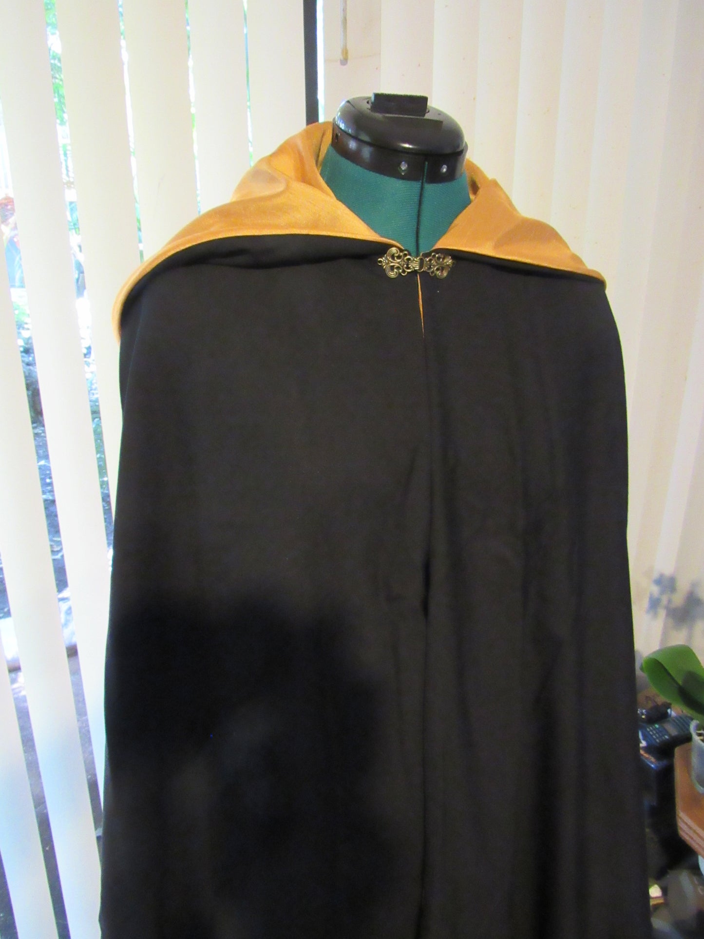 Renaissance Medieval Cosplay Costume Cape for Teens Adults