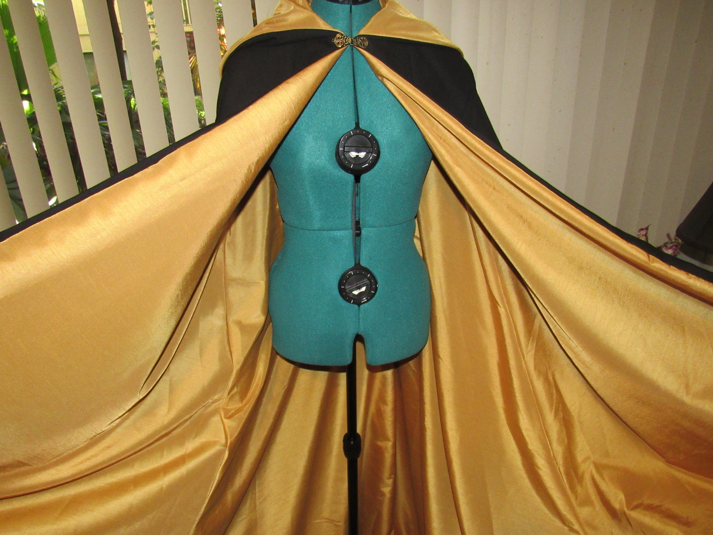 Renaissance Medieval Cosplay Costume Cape for Teens Adults