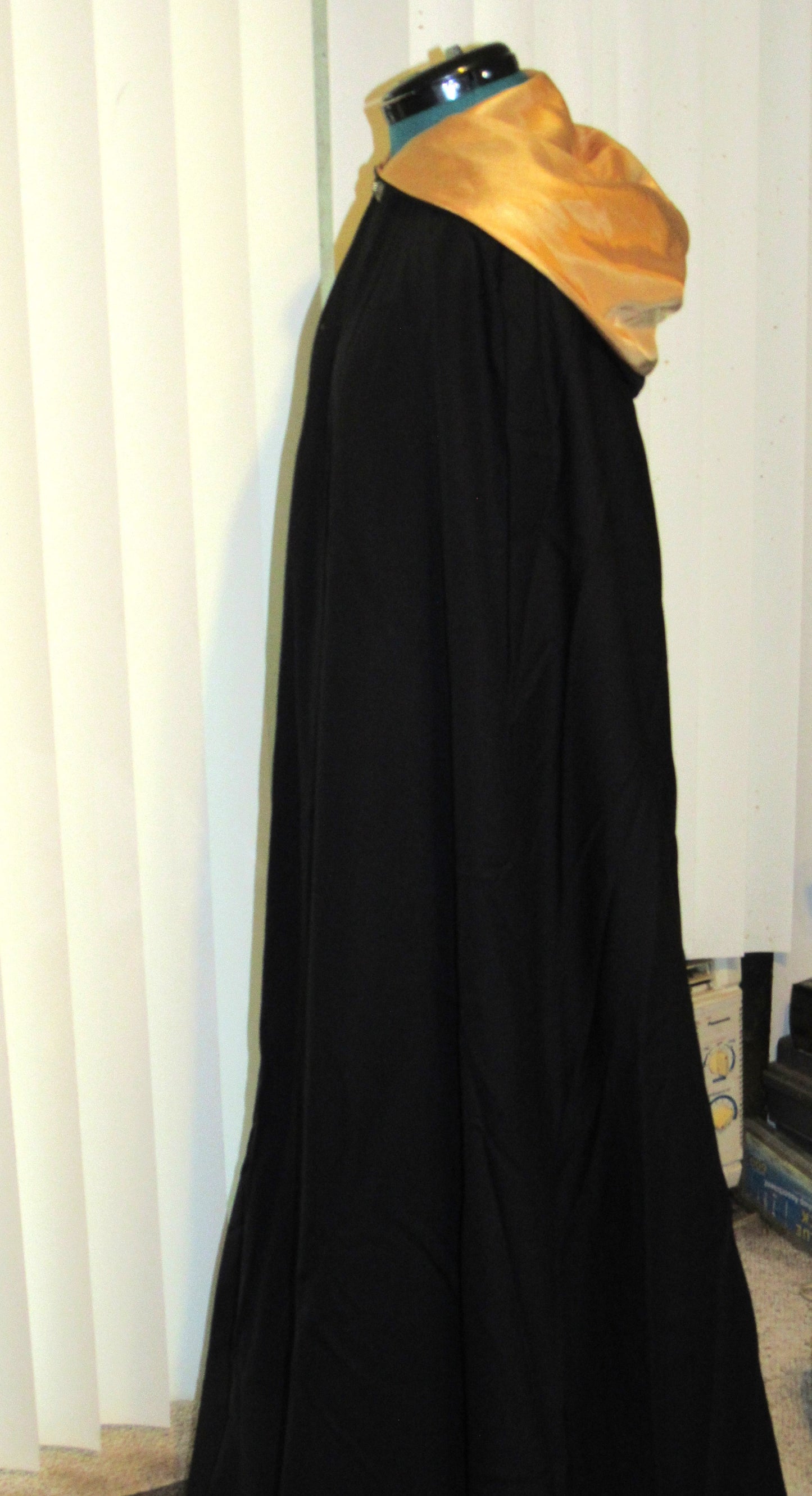 Renaissance Medieval Cosplay Costume Cape for Teens Adults