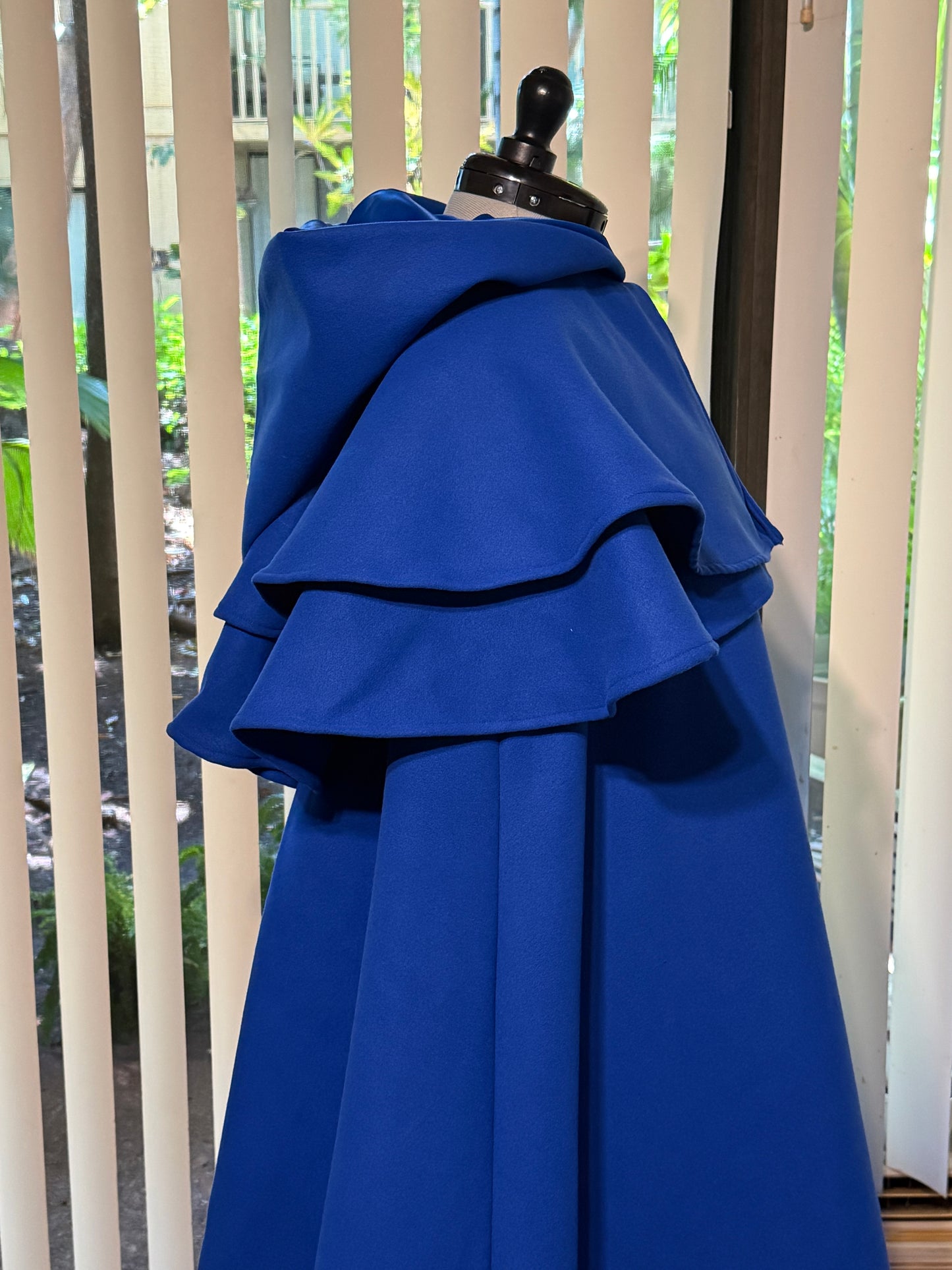 Deluxe Renaissance Medieval Cosplay Costume Cape for Teens Adults