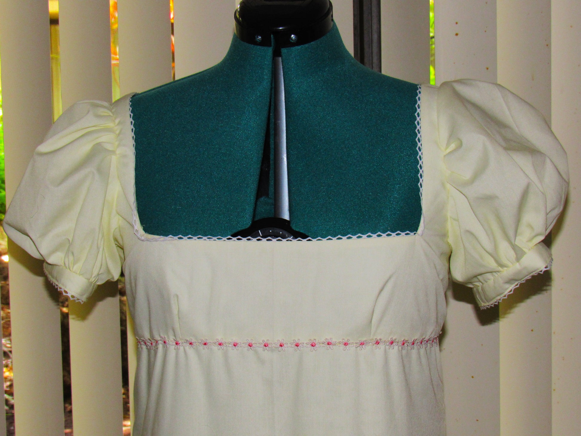 1800s Regency Era Historical Reenactment Dress for Teens/Adults Aloha Girl Costumes 1800s Regency Era Historical Reenactment Dress for Teens/Adults Aloha Girl Costumes
