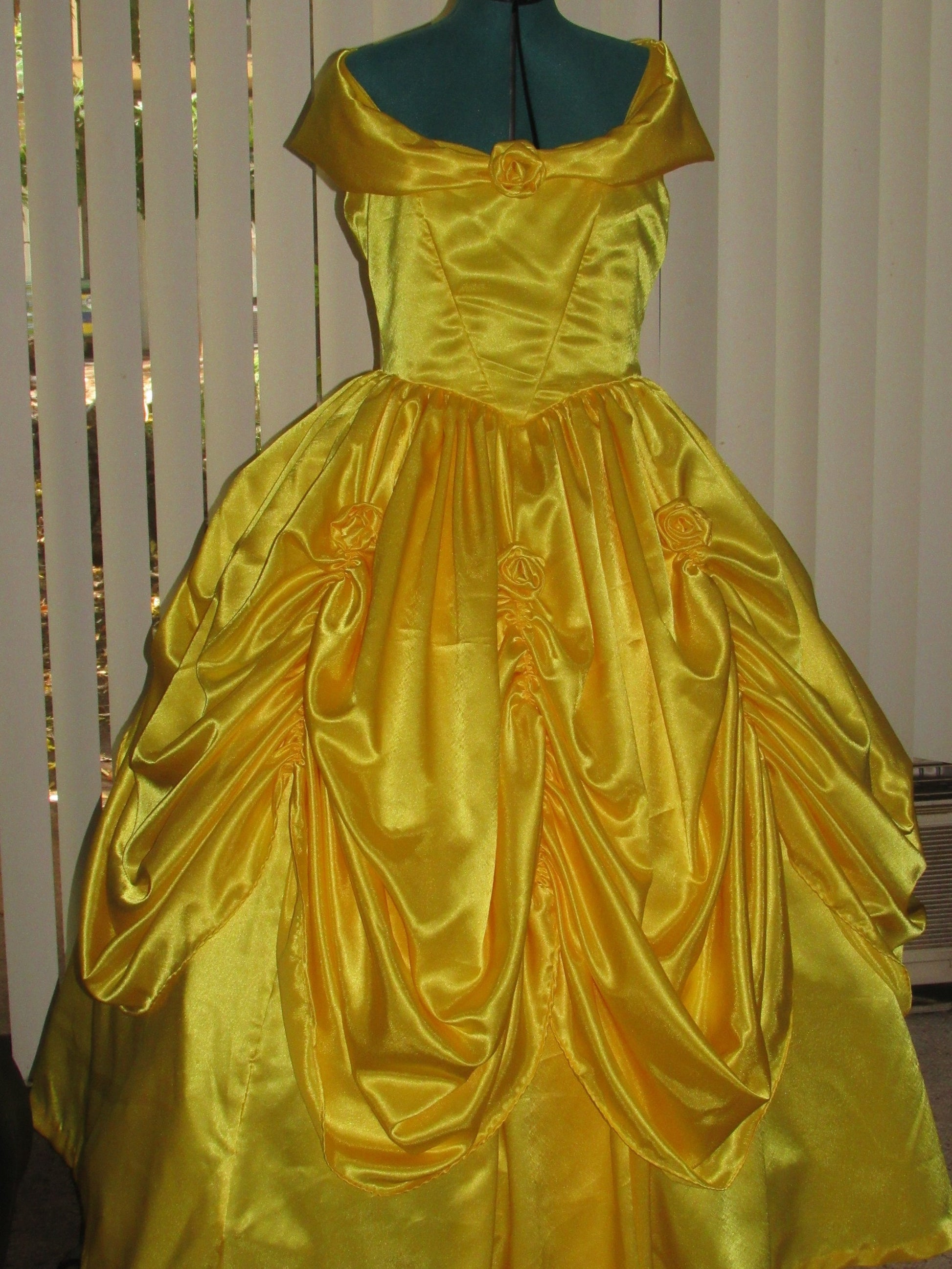 yellow princess dress adult Amazon.com: AFAVOM Yellow Princess Dress Costume for Women Halloween Birthday Party Pageant Long Gown with Gloves 2PCS Adult Carnival Fancy Dress up Cosplay Outfit Yellow 2PCS M : Clothing, Shoes & Jewelry