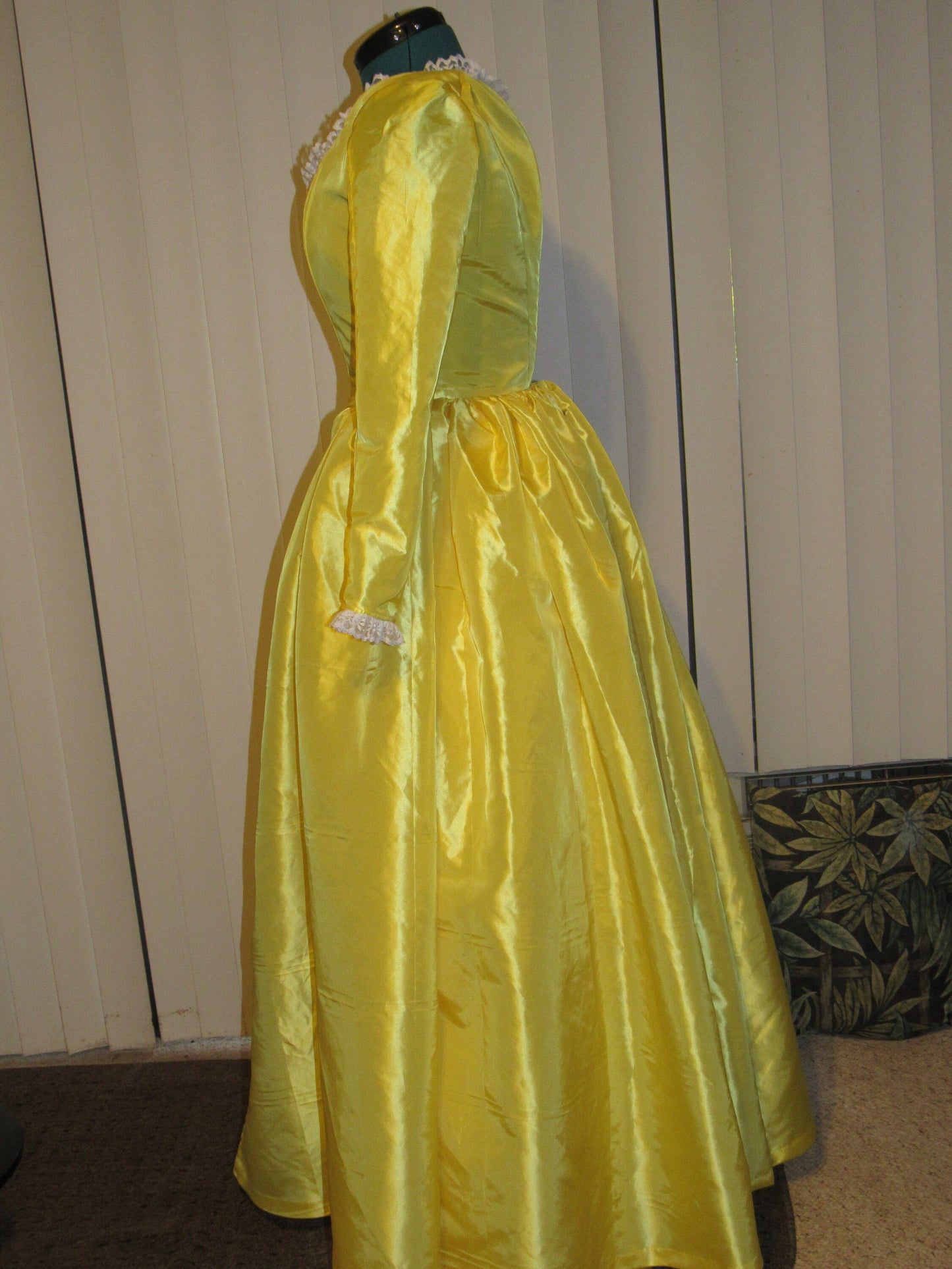 Historical Colonial Costume Cosplay Gown Dress Historical Colonial Dress for Teens/Adults